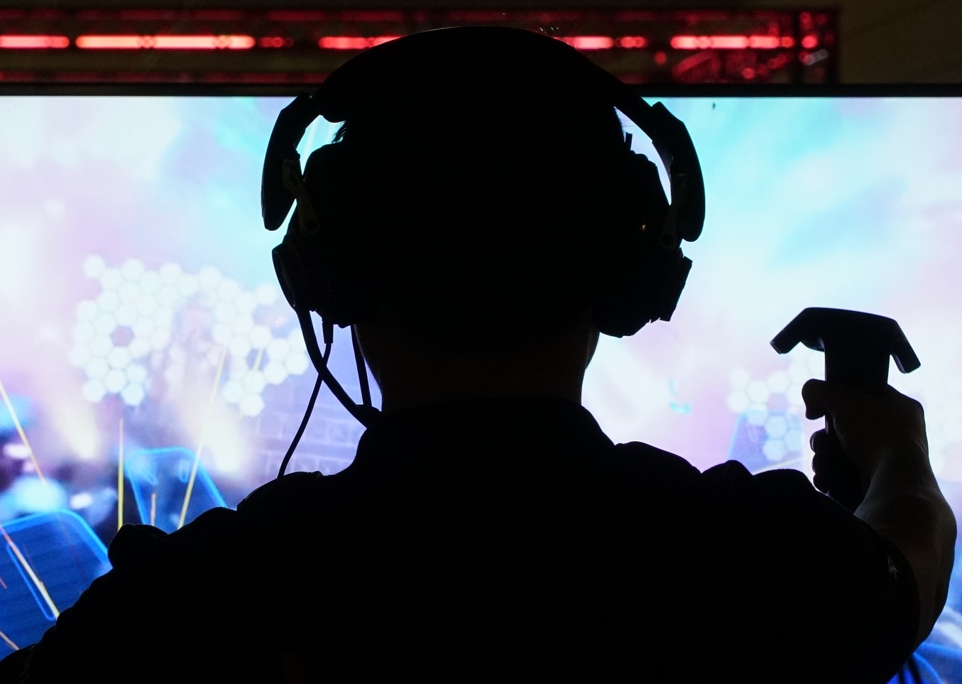 네일샵서 ‘훌러덩’ 알몸난동男, 전직 프로게이머였다