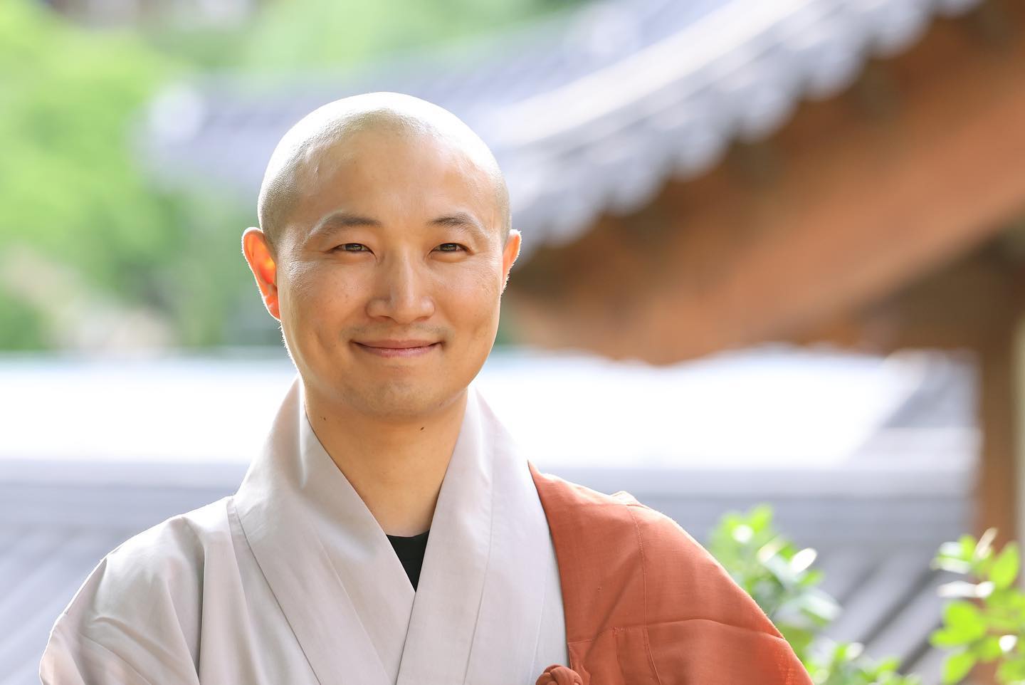 ‘위장이혼 후 아이 낳아’ 의혹 도연스님, 돌연 자숙 선언하며 쓴 글