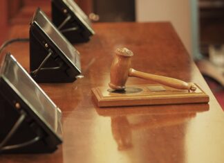 살인전과자가 86세 할머니 성폭행했는데 받은 벌이 고작… 판사봉