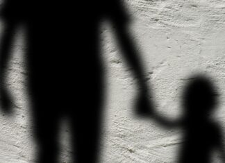 담배 사주고 12살과 성관계한 30대 아저씨가 받은 벌 학대