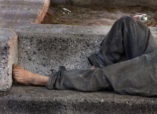 “Seoul’s Beloved Plaza Undergoes Transformation: Preachers and Homeless to Make Way for Serenity” homeless 노숙인