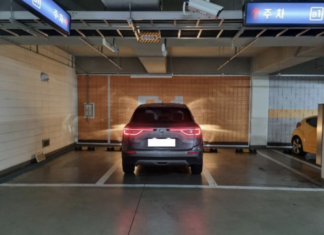 정상 주차했는데 경고 쪽지?…보배드림에 올라온 사연