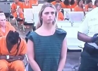 나이 속이고 10대 남학생들과 30회 성관계 맺은 여자