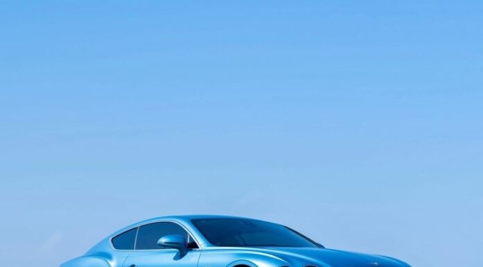 ‘벤틀리’ 영국 신사가 타는 명품 자동차!! 벤틀리