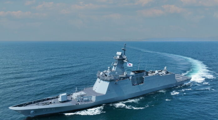 HD현대·한화오션, 호주 정부와 ’10조’ 호위함 사업 물밑 협상 FFG-826 천안함 모습