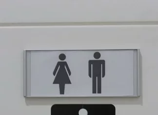 홍대의 한 클럽에서 태국인 트랜스젠터에게 폭행당한 여성의 사연은? 홍대 클럽에서 한국 여성과 드랜스잰터 싸움