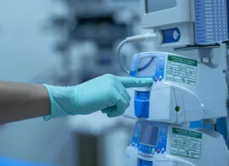 불륜 남편 쓰러지자 “생명 유지 장치 떼달라” 요구한 아내 병원 수술실