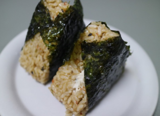 삼각김밥이 우리나라 편의점 보다 일본 편의점이 더 맛있는 이유 삼각김밥은 밥 전분의 노화속도와 온도에 따라 맛이 달라진다 /